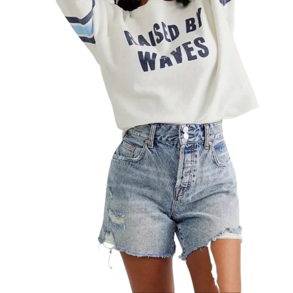 FREE PEOPLE - Free People CRVY Breaker High Rise Shorts Distressed size 24 - Picture 1 of 9